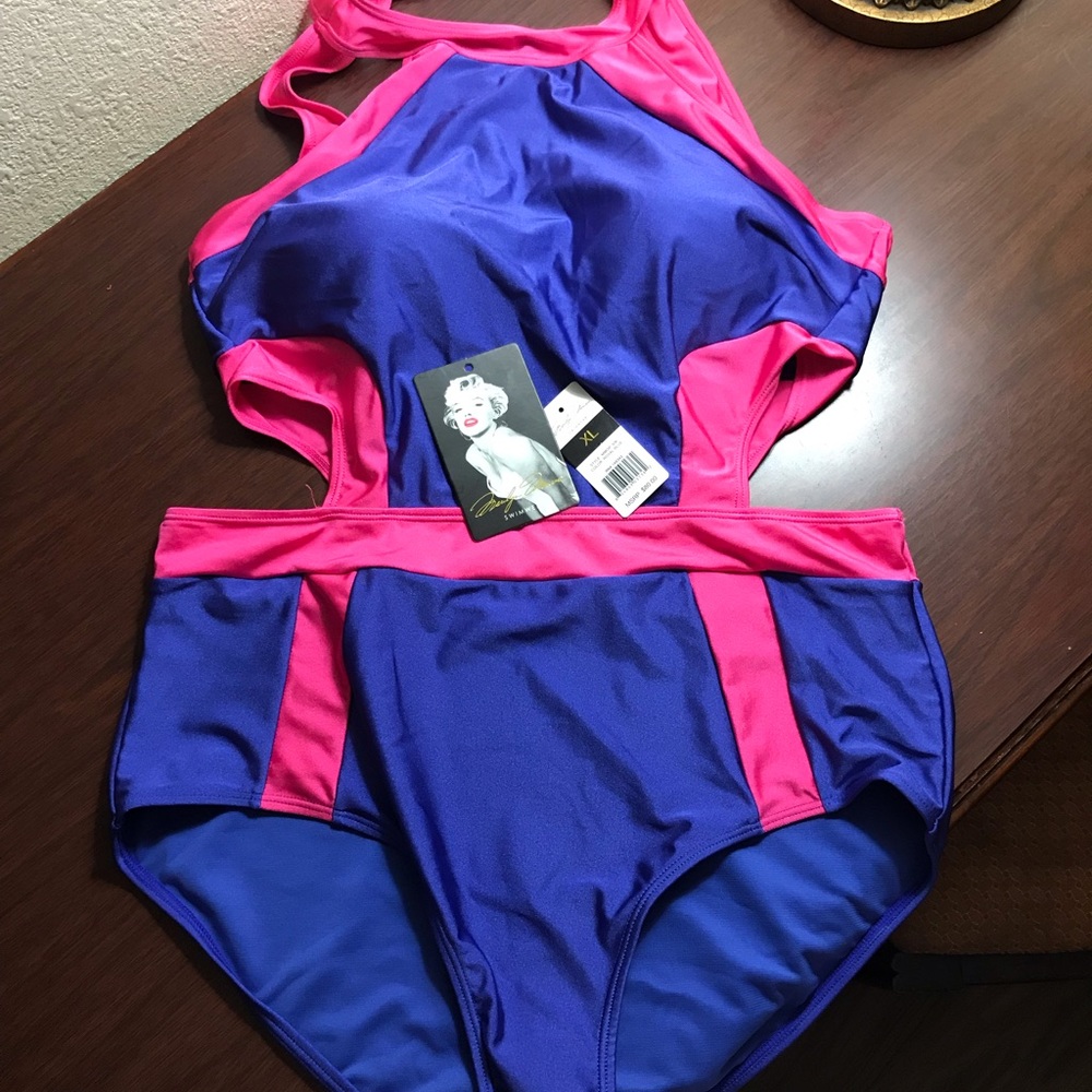 Marilyn Monroe Swim Suit